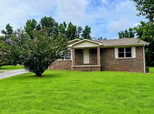 15 Harper Dr, Fayetteville, TN 37334