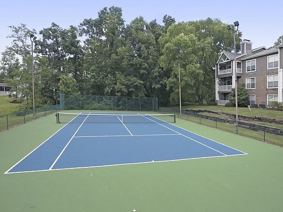 3rd image of 2360 Hickory Creek Ct APT 6A