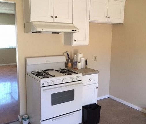 5th image of 210 W Marshall St APT B