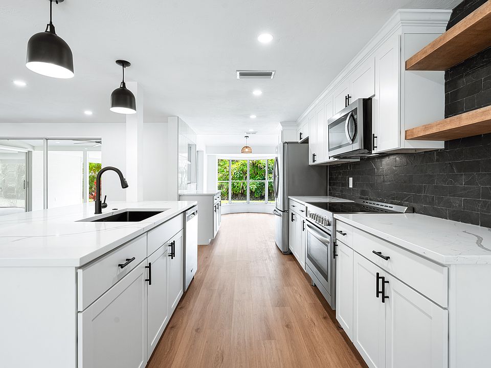 1st image of 738 Corwood Dr