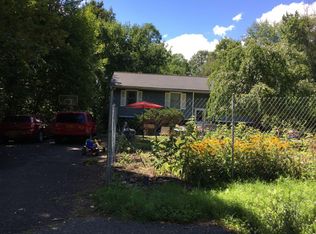 3 Quannacut Rd, Shawangunk, NY 12566