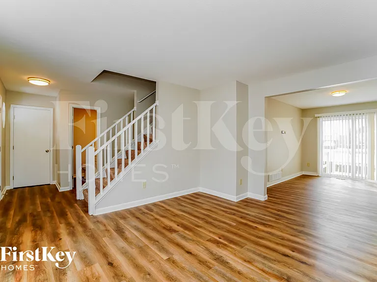 7809 Astra Cir — Photo 3