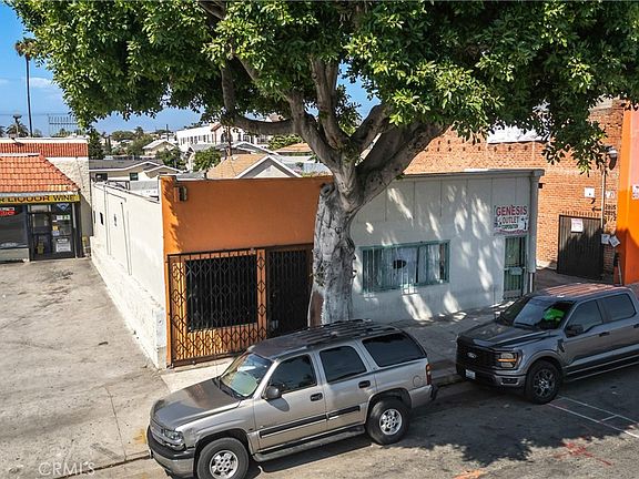 3rd image of 2813 E Cesar E Chavez Ave