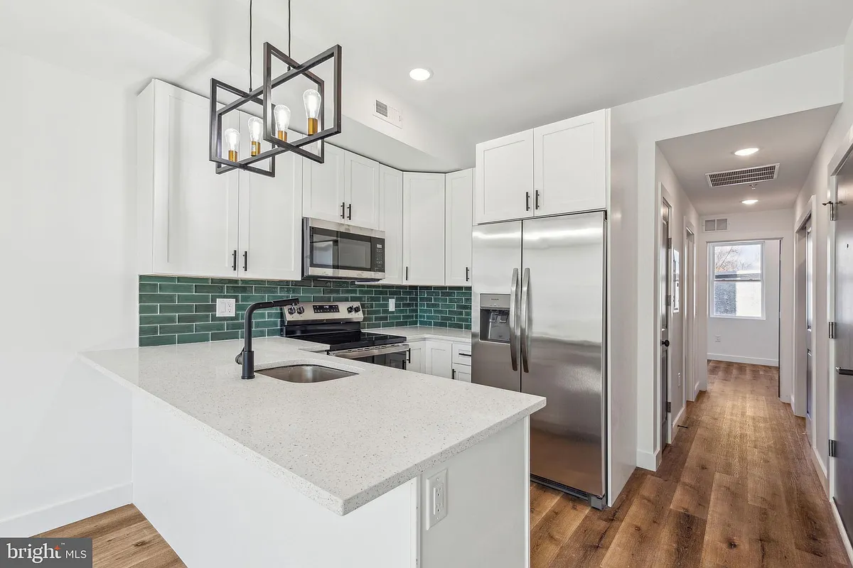 Building Photo - 415 W York St #2
