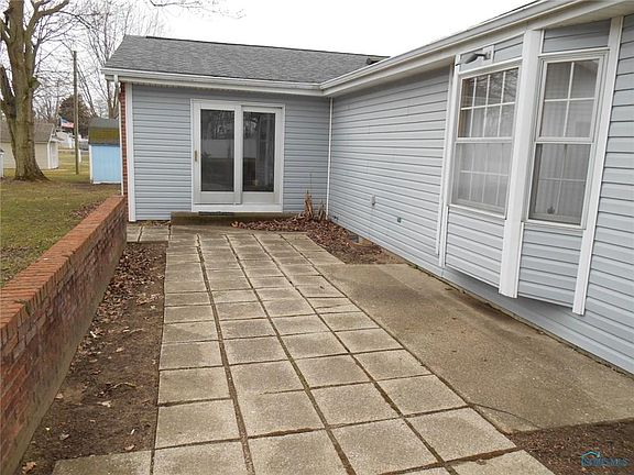 3rd image of 1094 Hurst Dr