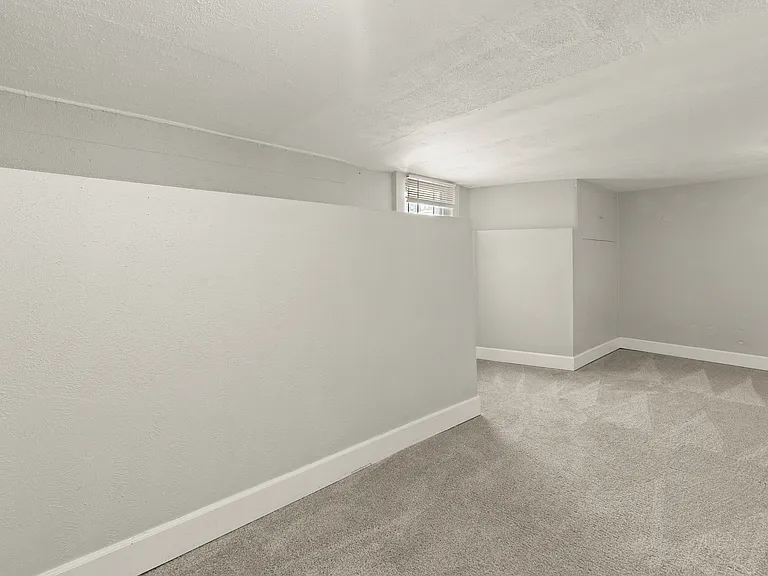 202 N Hooker St — Photo 21