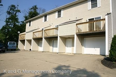 2nd image of 1309 Country Side Dr APT C