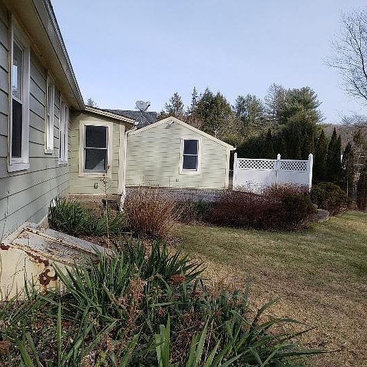 2nd image of 9 Thornbush Rd