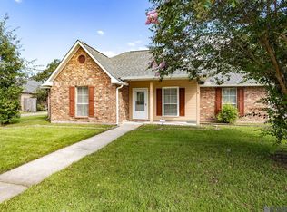 1238 E Tiffani St, Gonzales, LA 70737