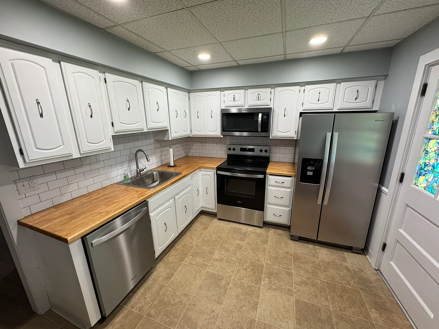 2 bed, 1.5 bath, 1400 sqft, $2,300 — Photo 4