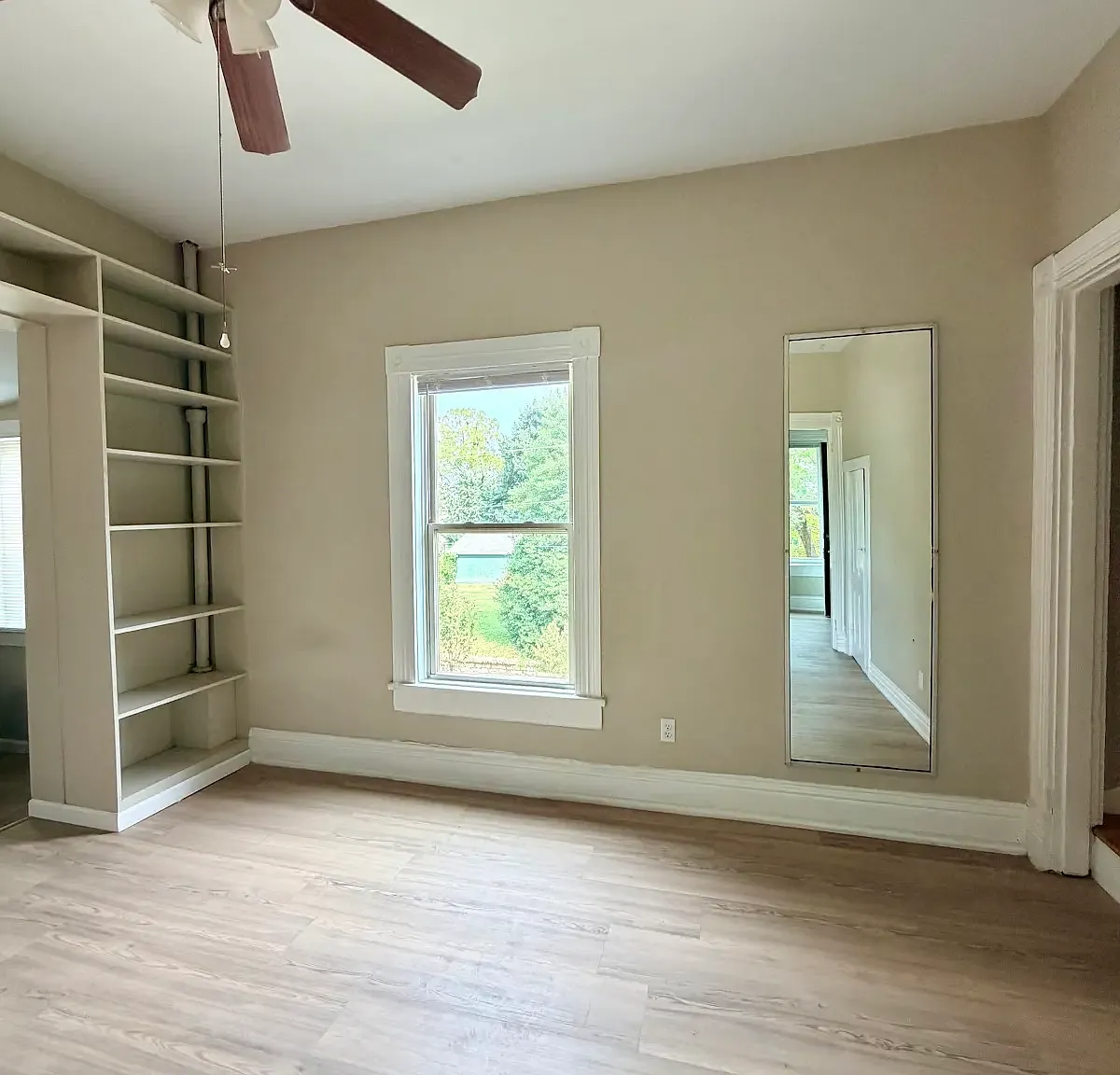 1437 Hepburn Ave — Photo 3