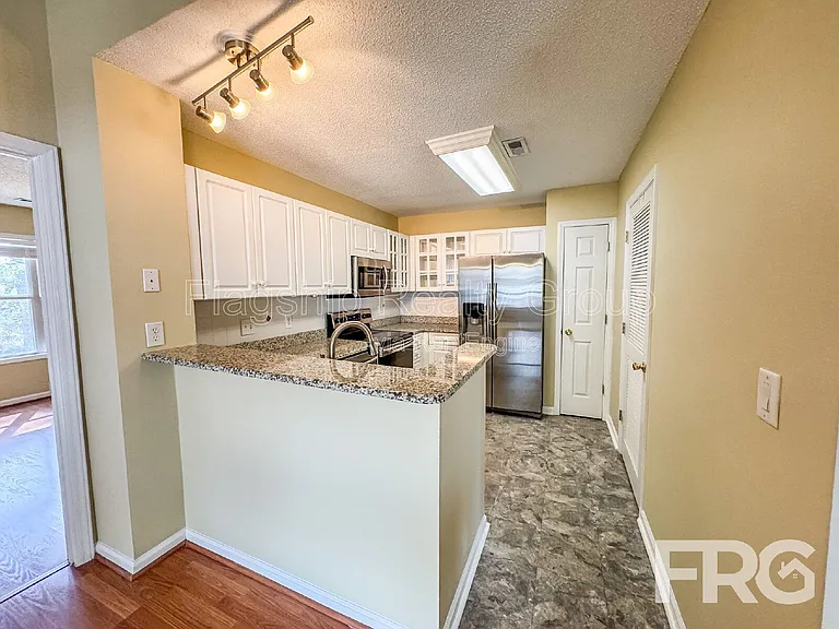 3306 Mulberry Ln #E — Photo 15