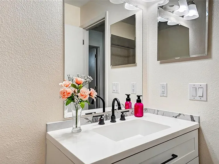 5107 Deer Creek Dr — Photo 12