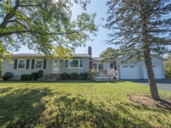 2408 Turnpike Rd, Auburn, NY 13021