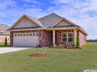 14636 Eva Cir, Athens, AL 35613