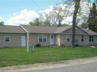 264 S East St, Freeport, MI 49325