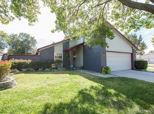 9206 E 58th St, Tulsa, OK 74145