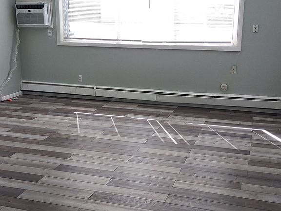 3rd image of 3112 Minnehaha Ave APT 103