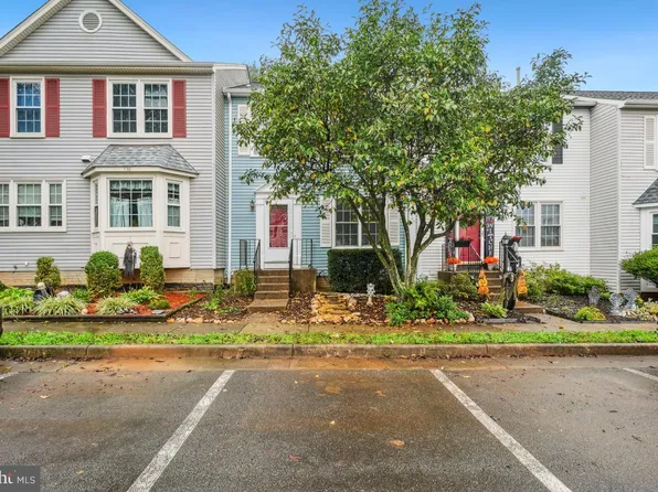 732 Arbor Ct, Warrenton, VA 20186