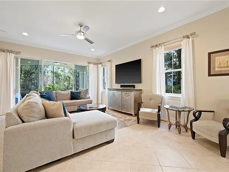 2809 Tiburon Blvd E #2 — Photo 5