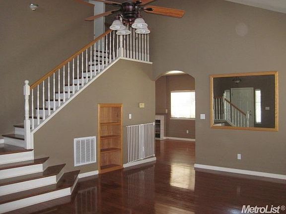 4th image of 4209 Dafni Cir