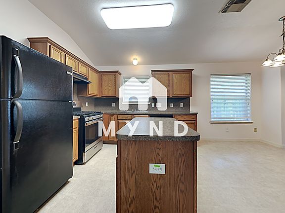 4th image of 20915 Neva Ct