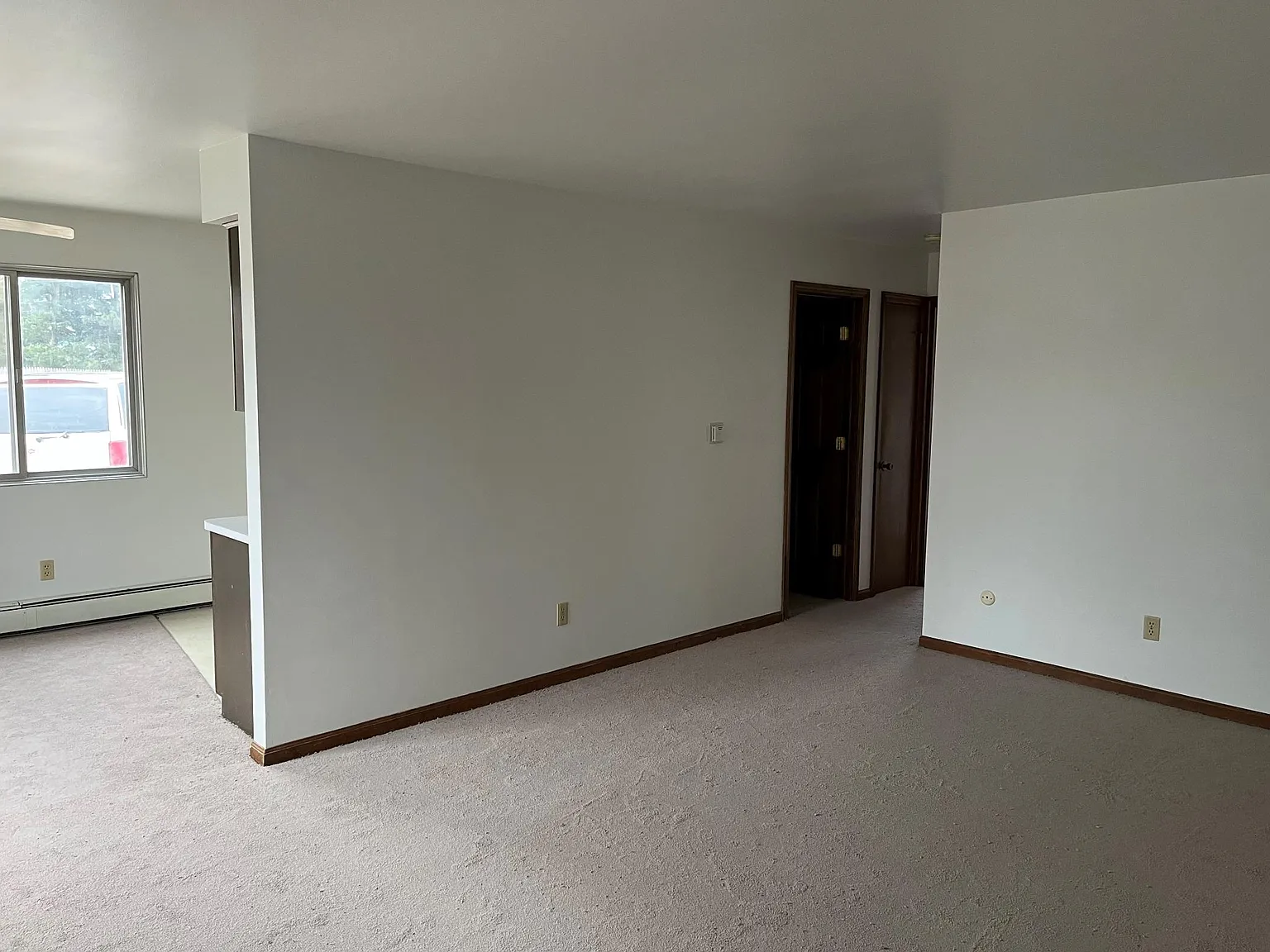 2 bed, 700 sqft, $850 — Photo 1