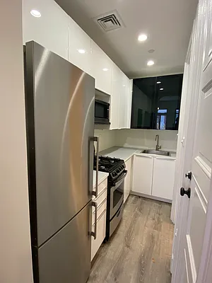 Rented by R New York | media 45