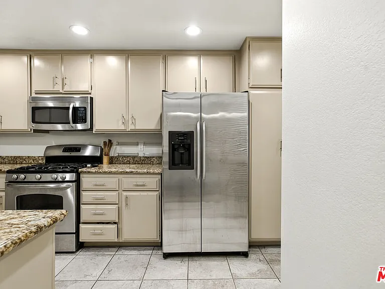 1110 S Shenandoah St #8 — Photo 10