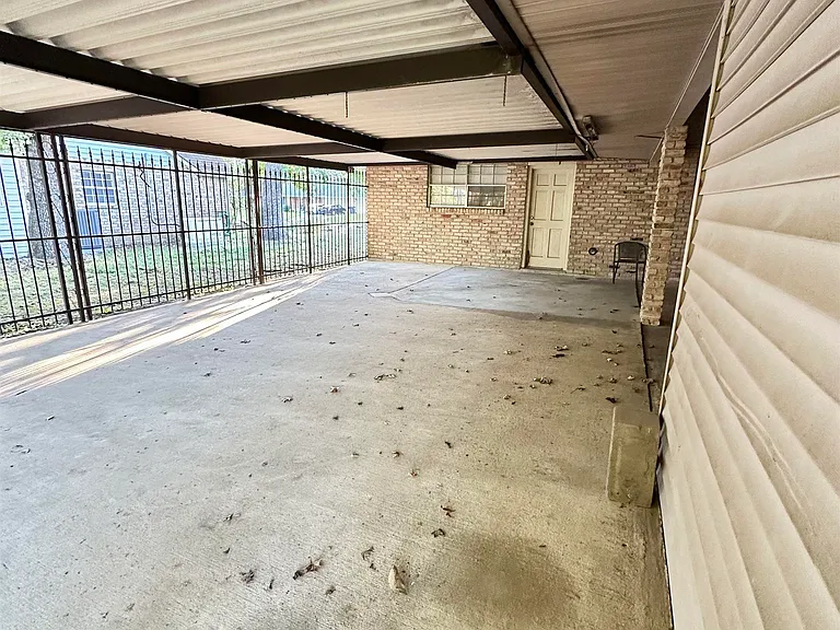 3572 Madeira Dr — Photo 12