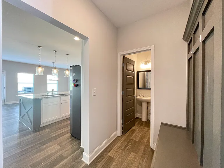 598 Omnia Ct — Photo 10