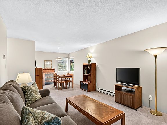 3rd image of 10530 154th St #315