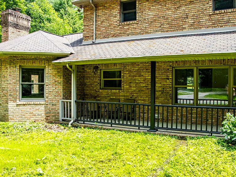 3423 Yellow Creek Rd — Photo 113
