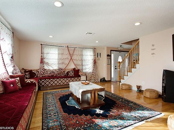 2nd image of 78 Woodburn Dr