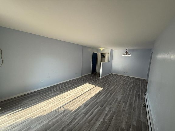 5th image of 1195 Meadow Ln APT 114