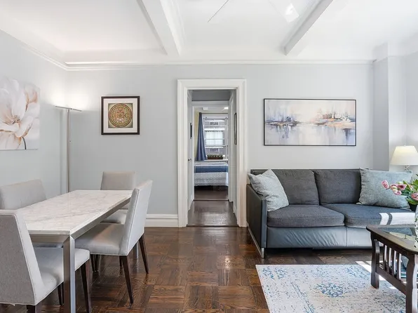 345 W 55th St APT 7C, New York, NY 10019