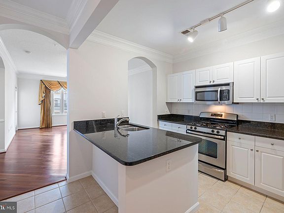 5th image of 7 Granite Pl Unit 315