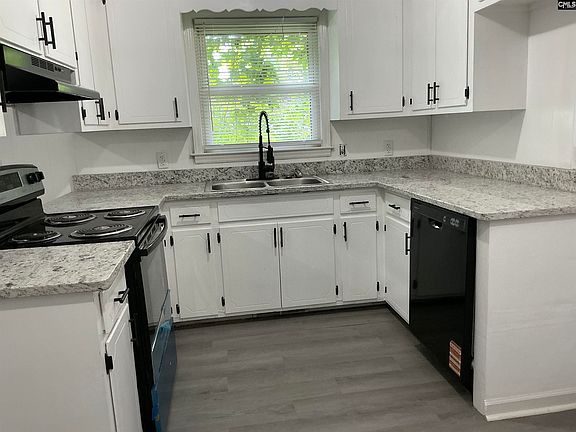 3rd image of 133 Shoreditch Dr