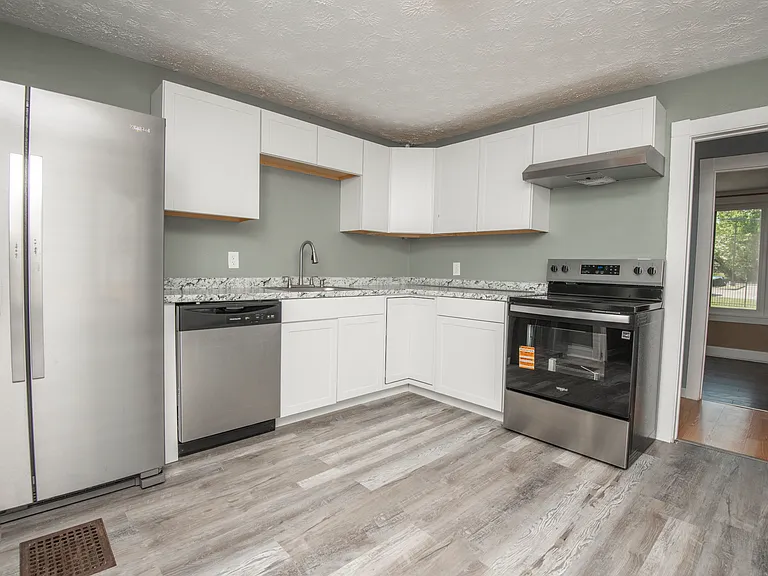 117 E Glenwood Ave #1 — Photo 11