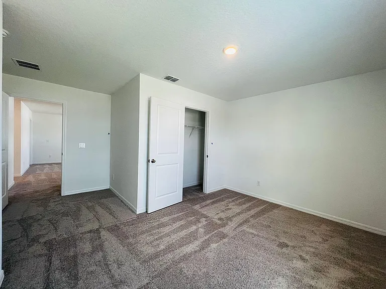 2223 Derwent Dr — Photo 14