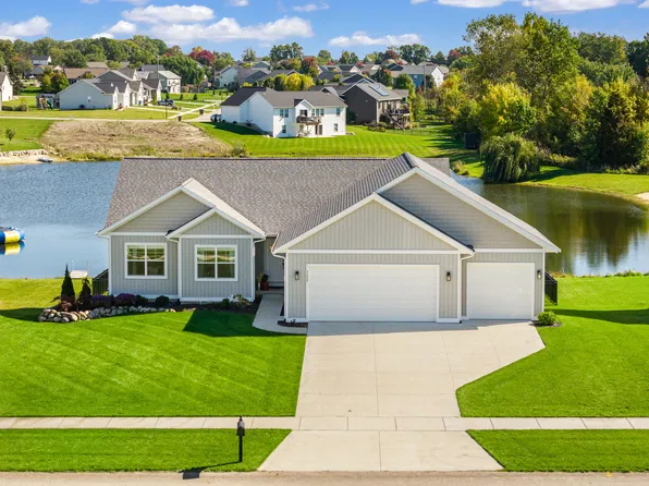7320 Yellowstone Dr, Hudsonville, MI 49426