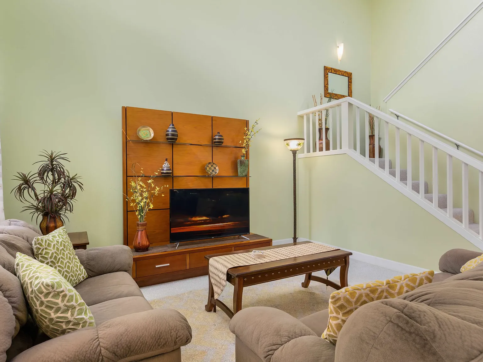 3 bed, 1625 sqft, $4,500 — Photo 3