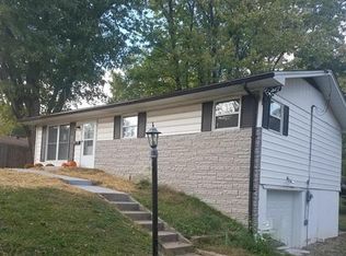 1749 Alexander St, Swansea, IL 62226