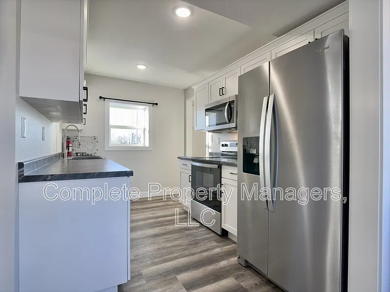 2 bed, 1.0 bath, 600 sqft, $1,200 — Photo 4