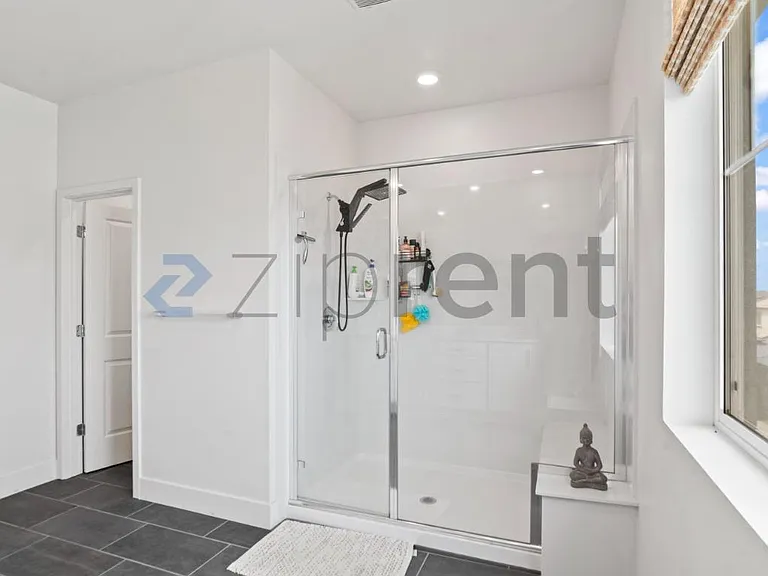 5996 Markham Dr — Photo 24