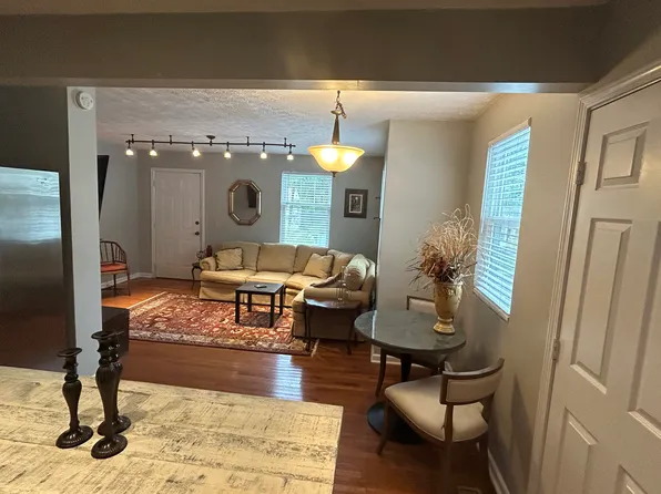 609 Hollywood Rd, Knoxville, TN 37919