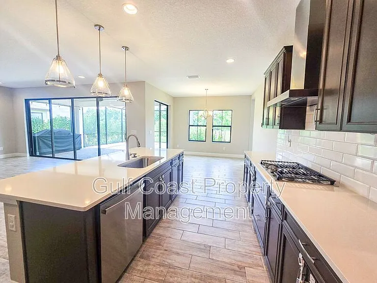 12664 Oak Hill Way — Photo 11