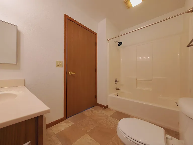 255 Louise Dr — Photo 12