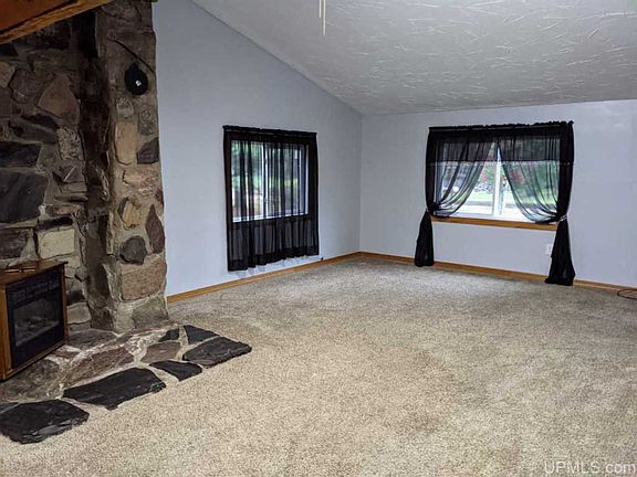 2nd image of 509 Meadowbrook Ln