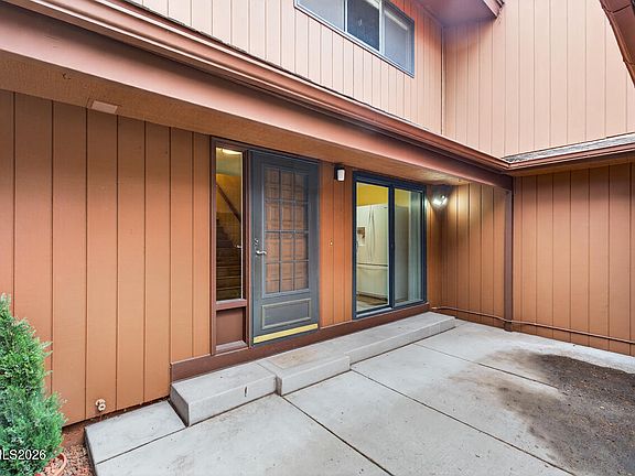 2nd image of 2016 Branch Ln